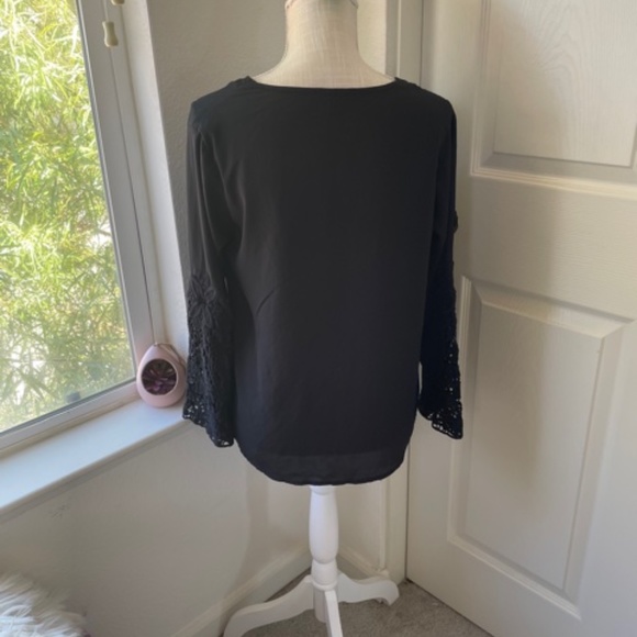 Monteau | Black V-Neck Blouse with Lace Sleeves Elegant Long Sleeve Top, Size S - Picture 5 of 8